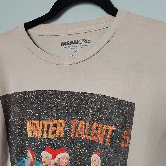 Mean Girls Winter Talent Show T-Shirt in Tan NWT Medium - Picture 3 of 7